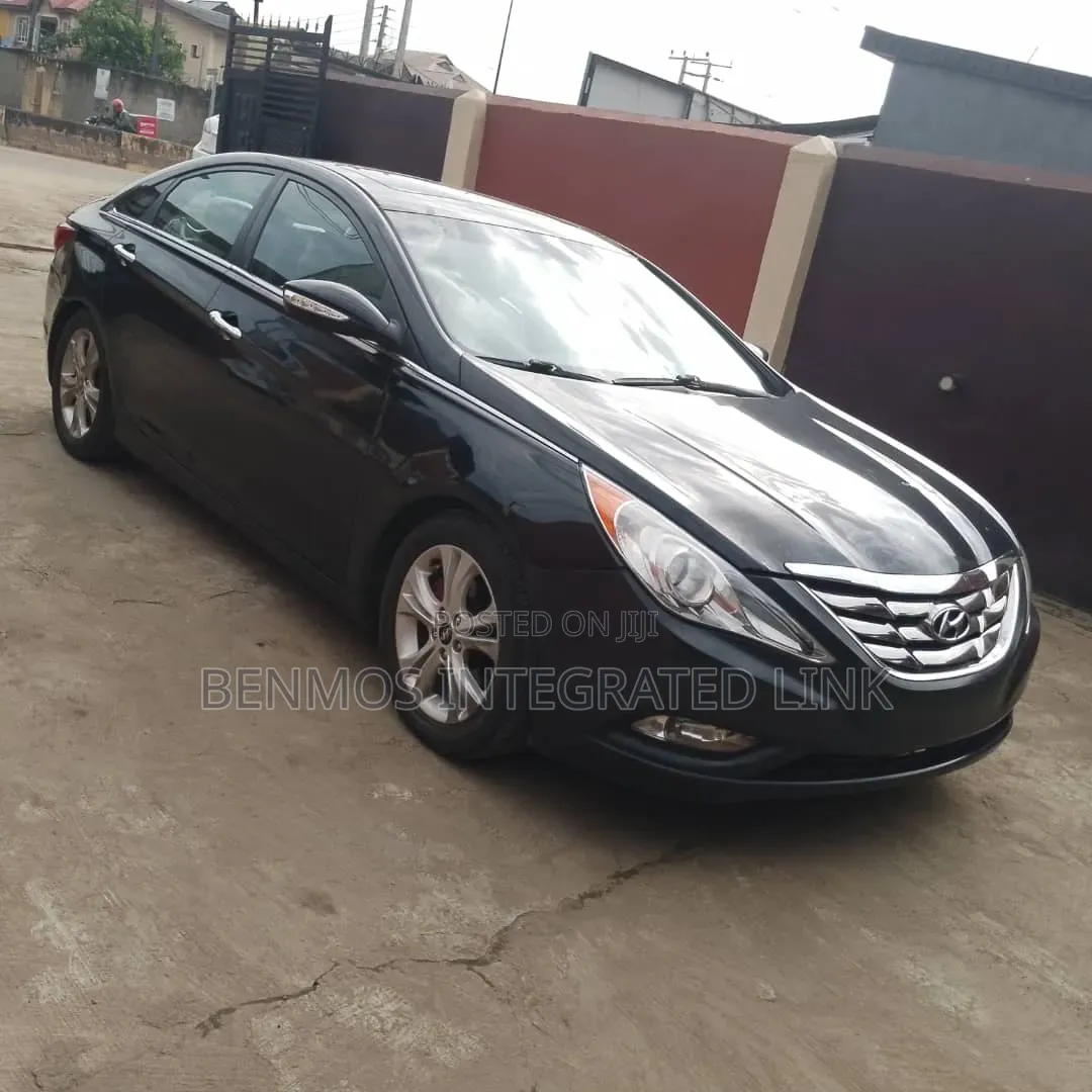 Hyundai Sonata 2012 Black