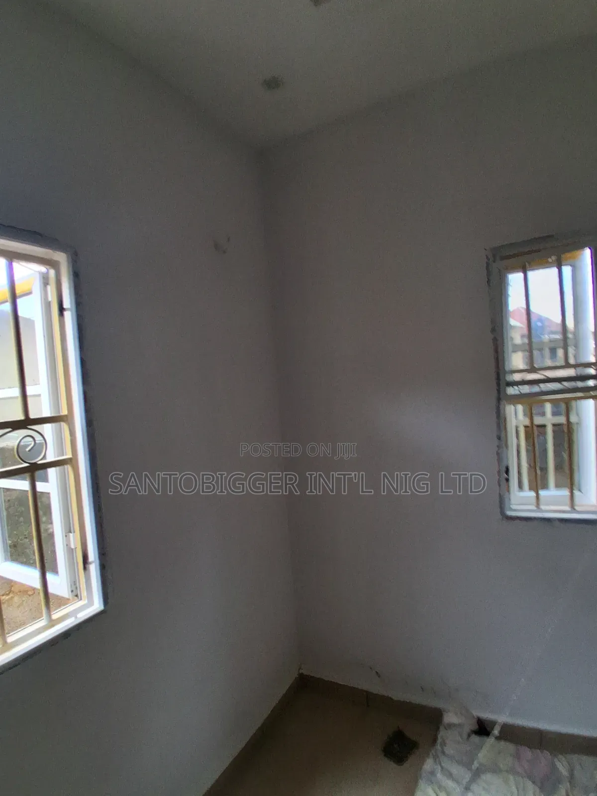 2bdrm Room & Parlour in Galadimawa Village for rent