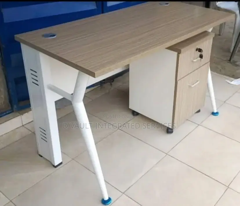 Office Table / Modern Office Desk.