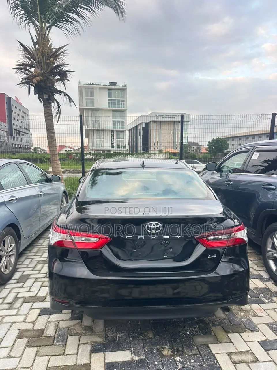 Toyota Camry LE (2.5L 4cyl 8A) 2019 Black