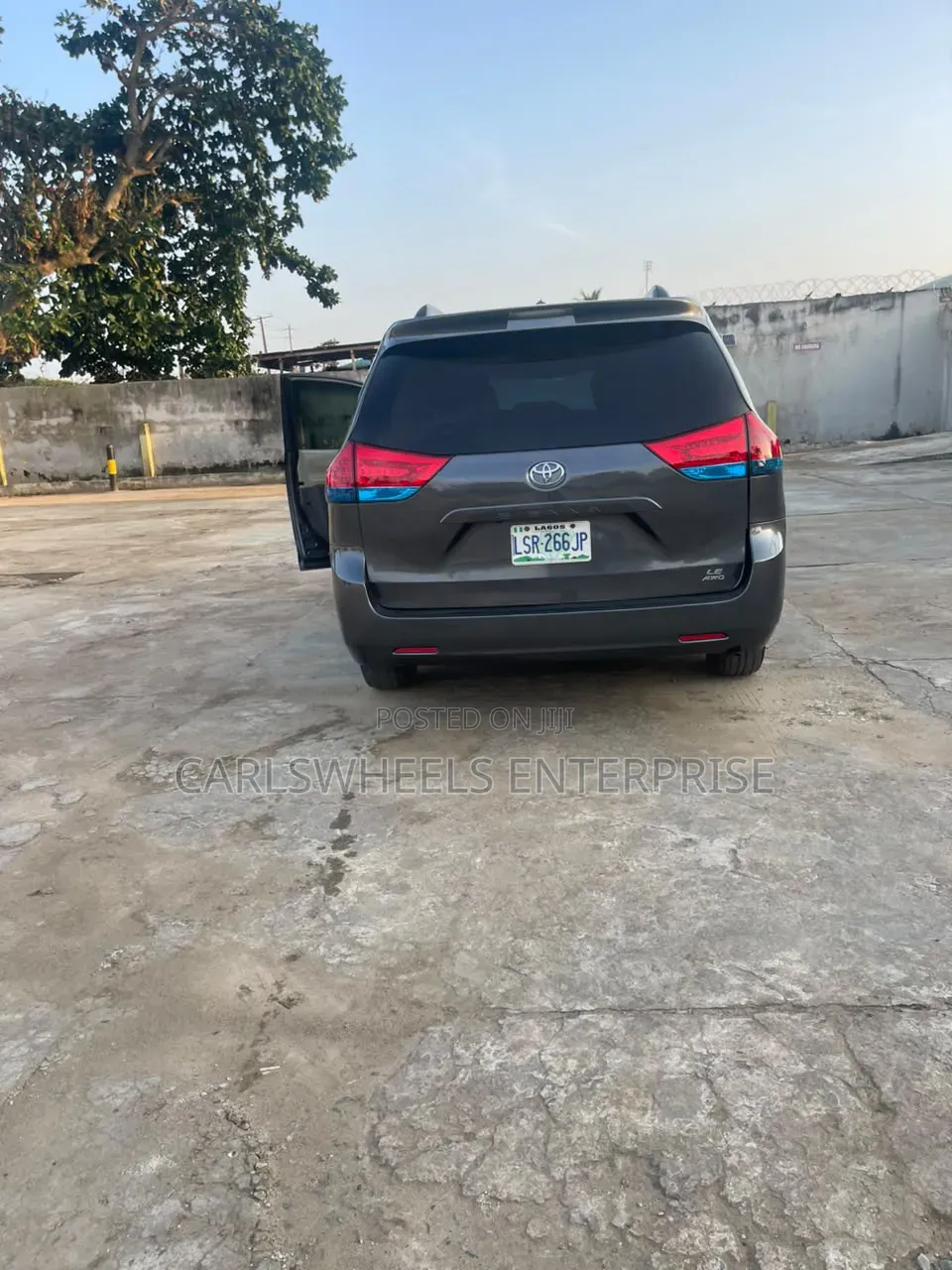 Toyota Sienna 2011 Black