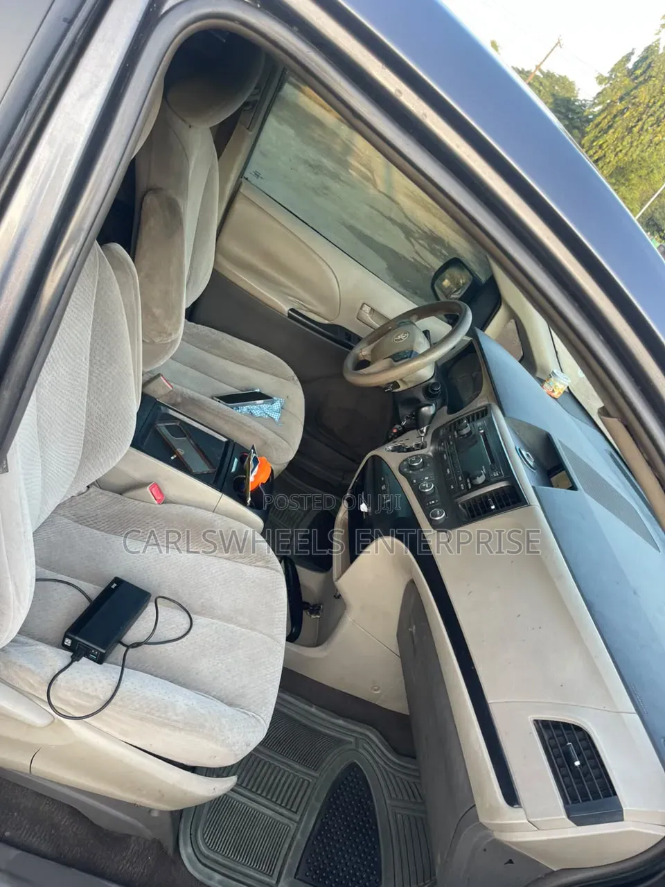 Toyota Sienna 2011 Black