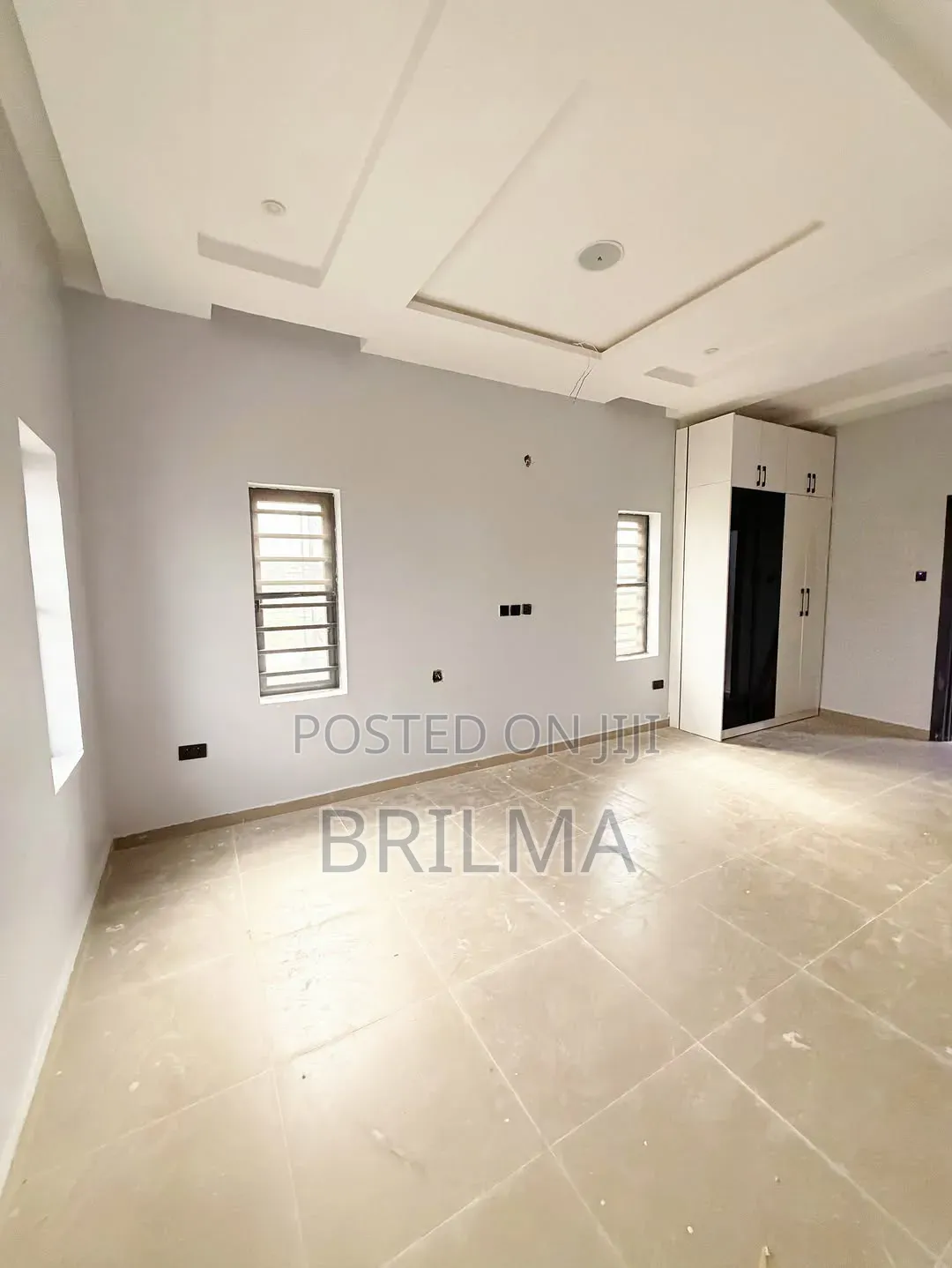 5bdrm Duplex in Jahi for sale