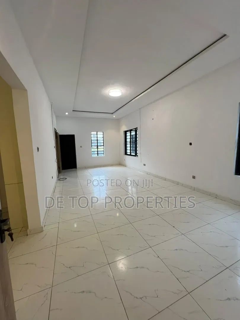 4bdrm Duplex in Ikota for rent