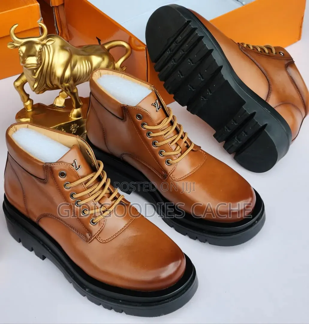 Men’s Tan Chunky Lug Sole Leather Lace-Up Boots