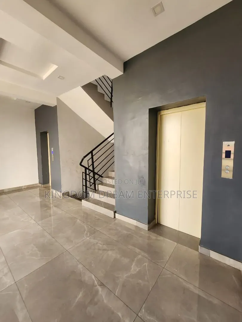3bdrm Apartment in Lekki Phase 1 Lagos for rent