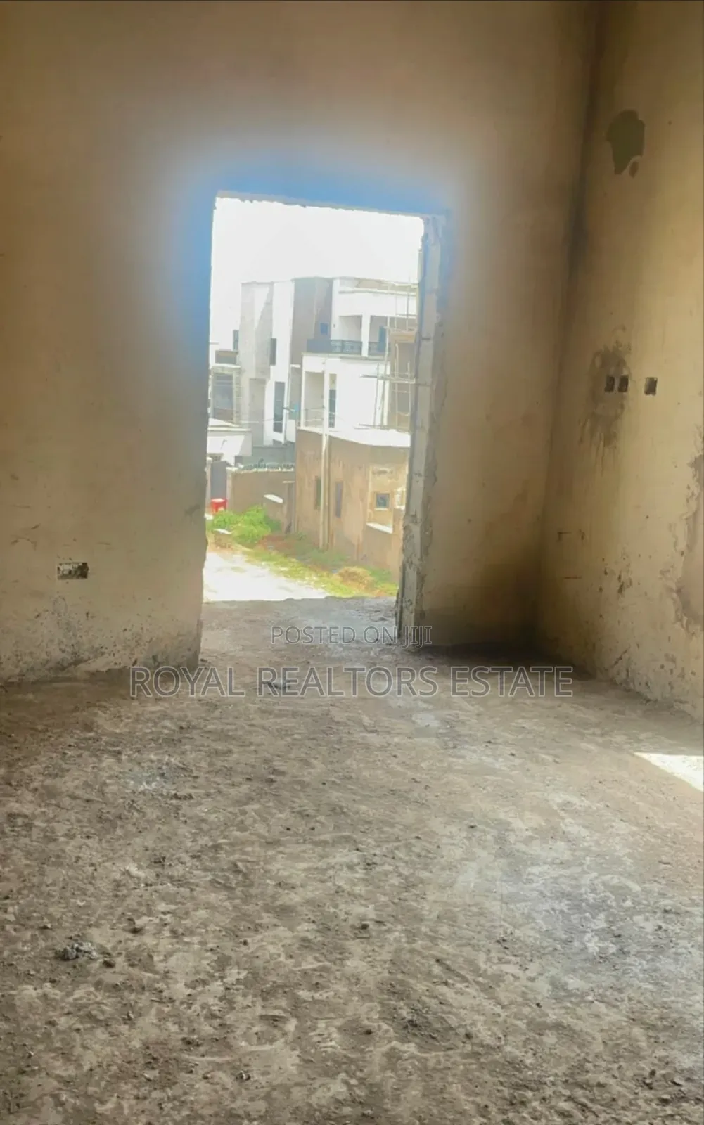 4bdrm Duplex in Life Camp for sale