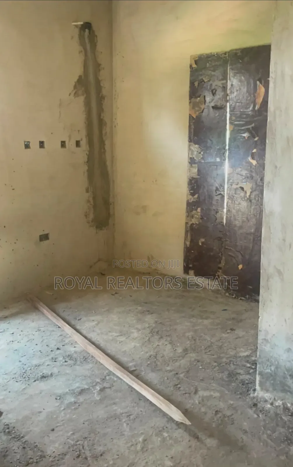 4bdrm Duplex in Life Camp for sale