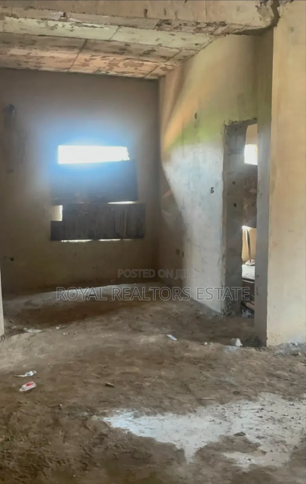 4bdrm Duplex in Life Camp for sale