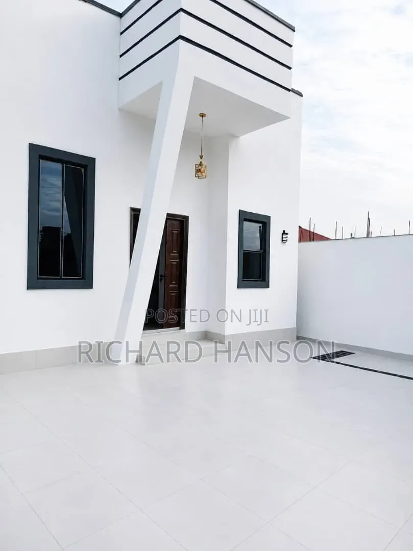 2bdrm Bungalow in Secured, Ogombo for sale