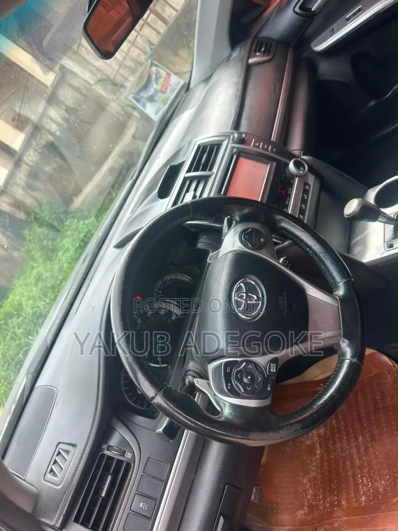 Toyota Camry 2014 Gray