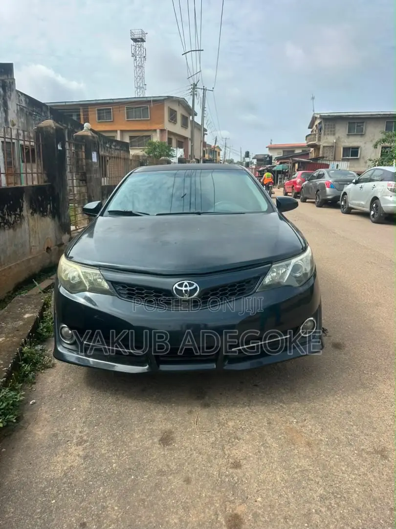 Toyota Camry 2014 Gray