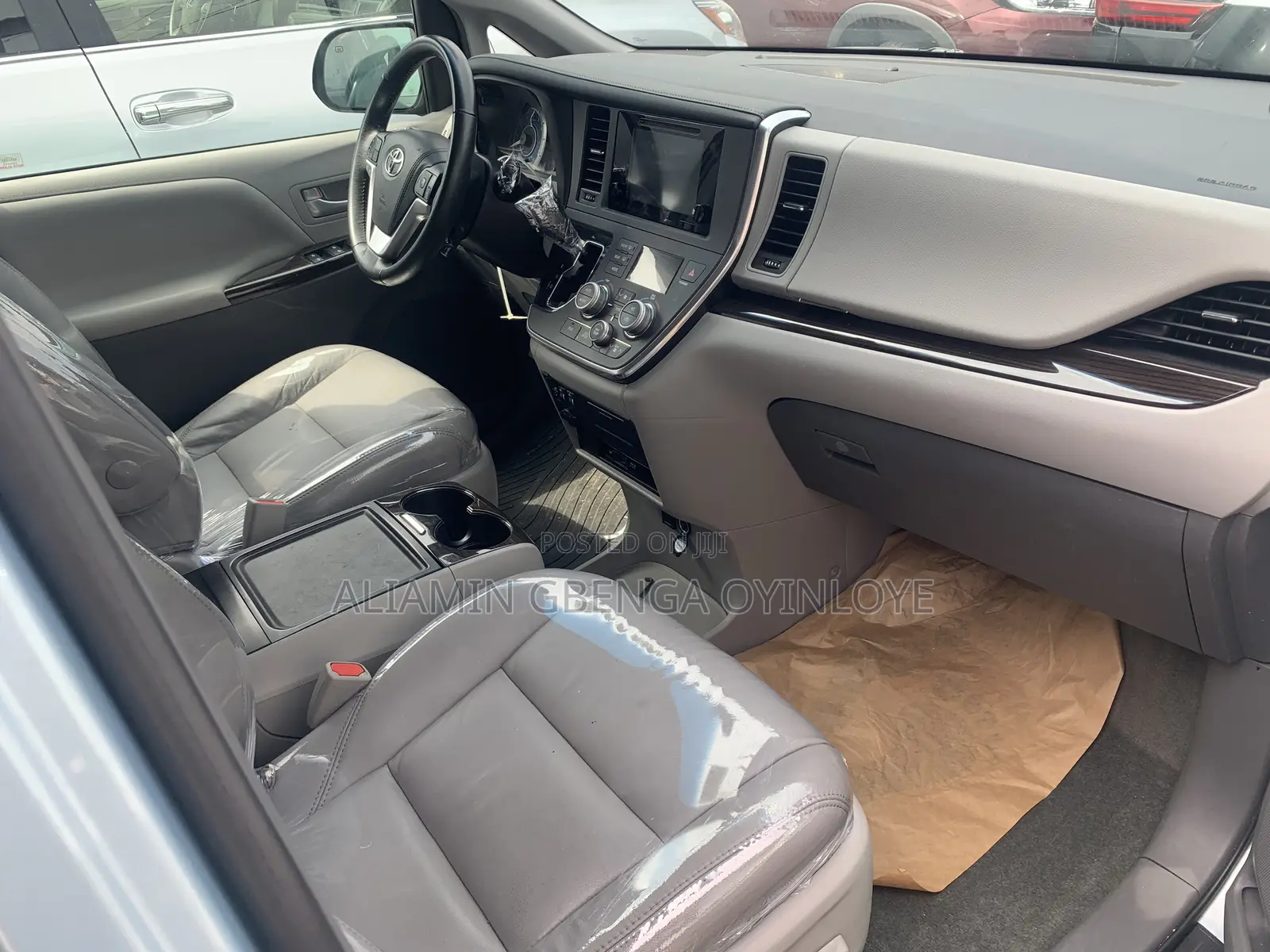 Toyota Sienna SE 8 Passenger (3.5L 6cyl 8A) 2017 Blue
