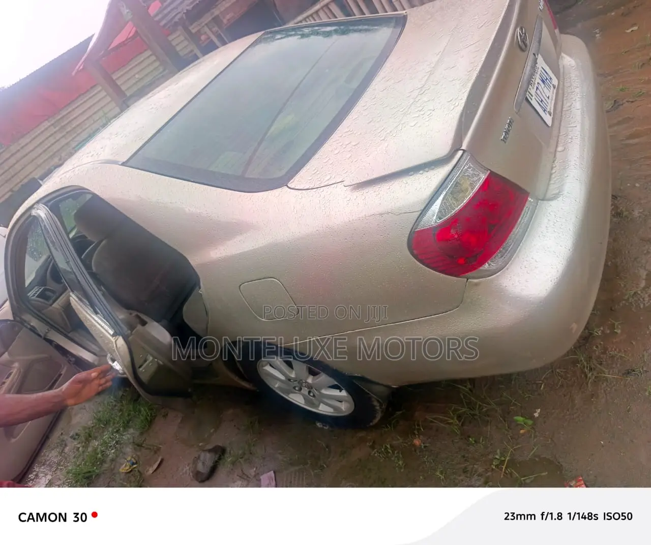 Toyota Camry 2005 Gold