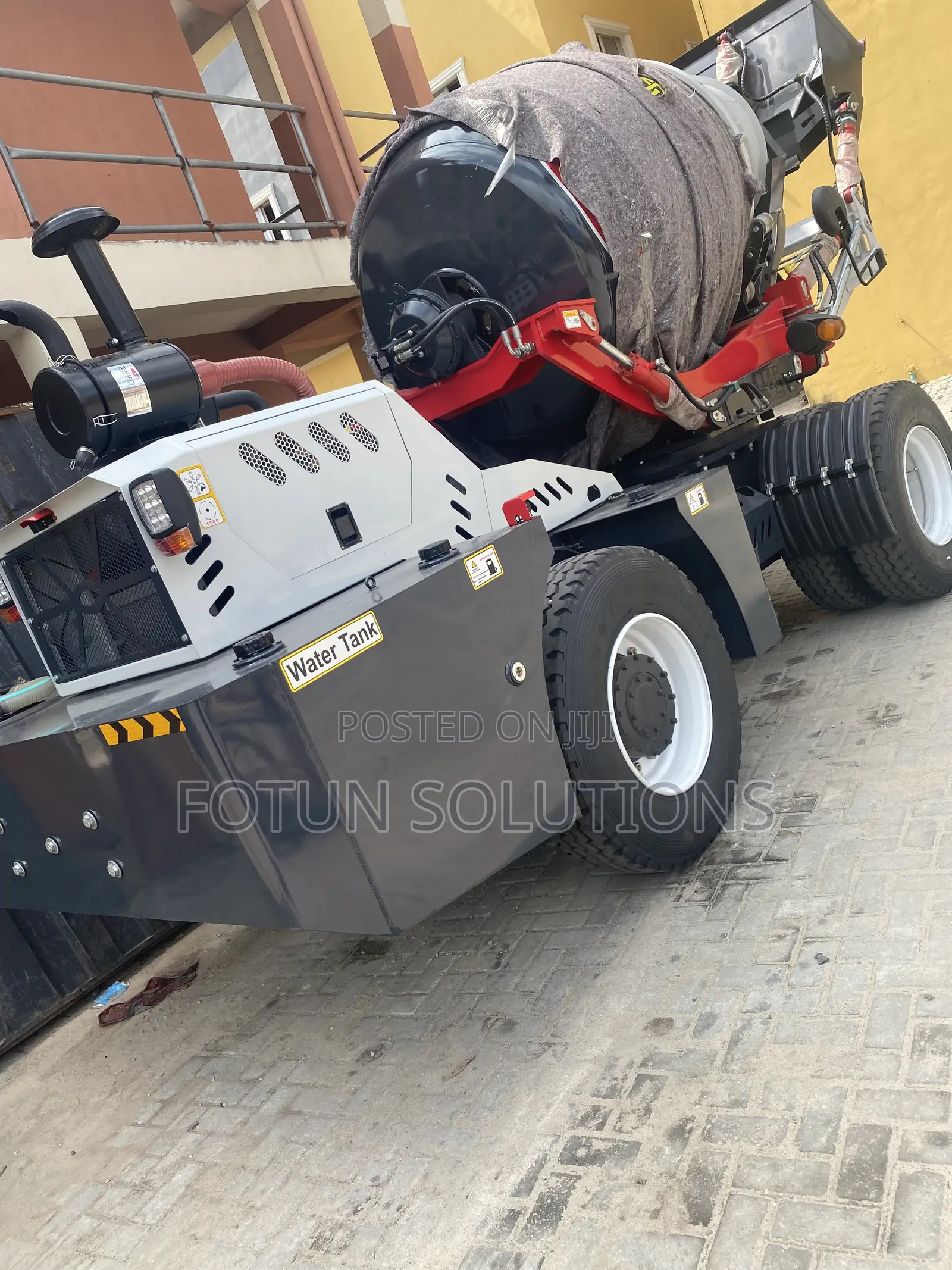 Concrete Mobile Self Loading Mixer 4cubic