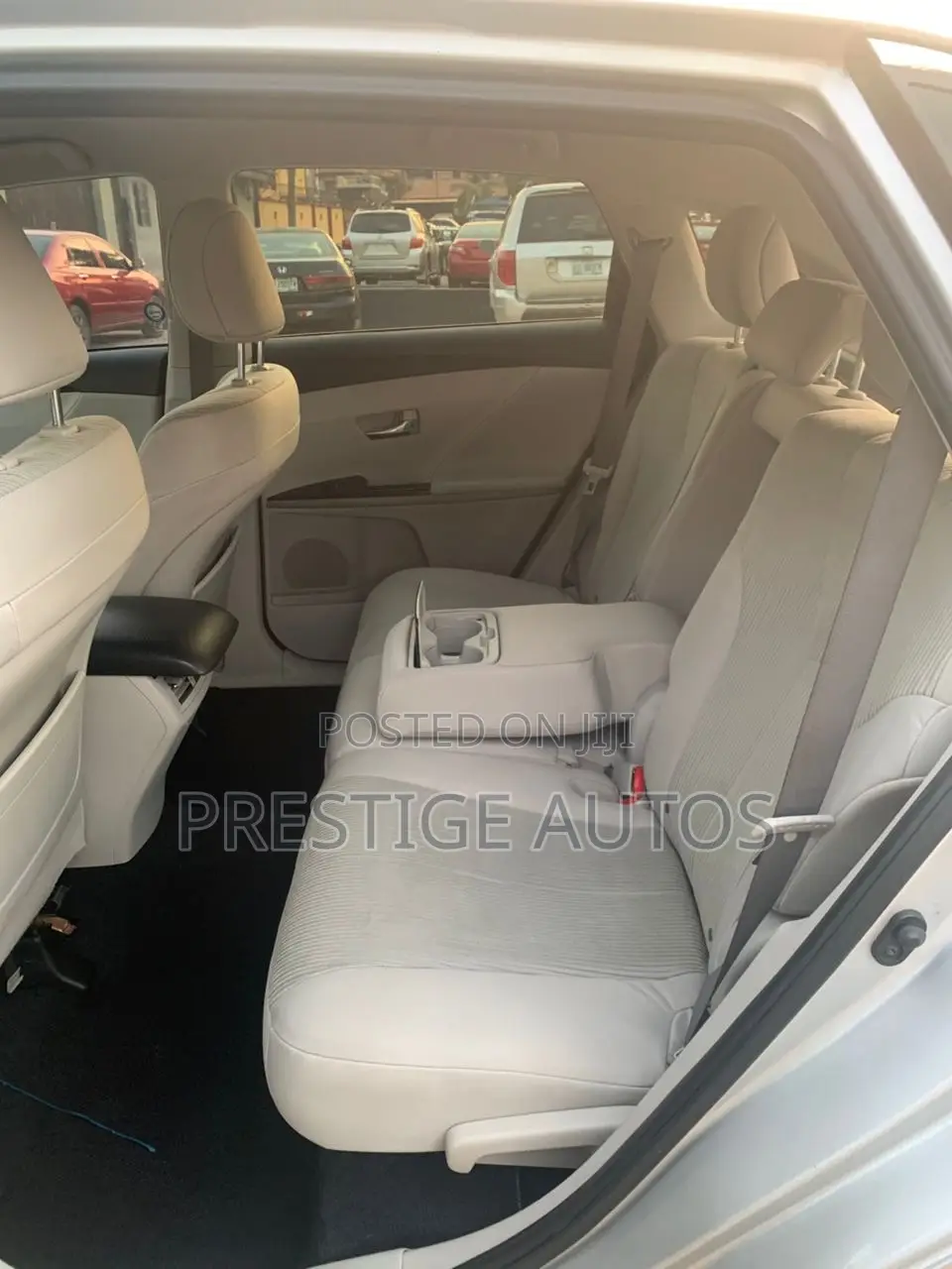 Toyota Venza 2010 Silver
