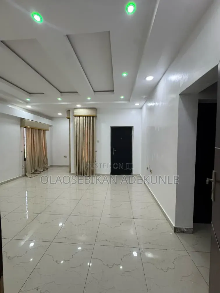 4bdrm Duplex in Lere Adigun Gra, Basorun for rent