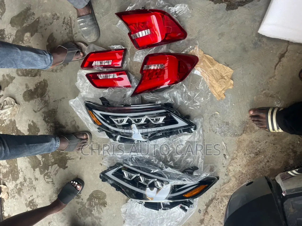 Complete Headlamp and Rear Light for Toyota Camry 2012