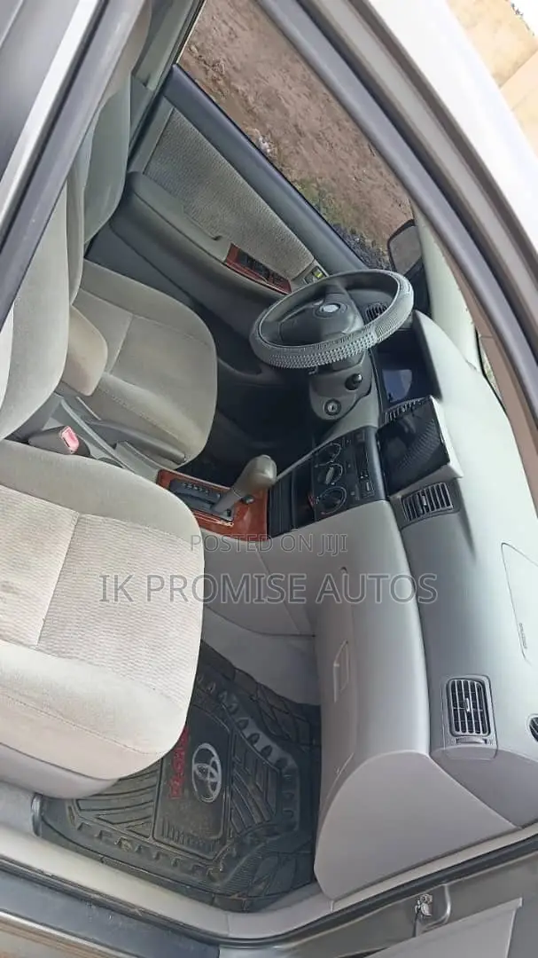 Toyota Corolla 2007 Gray