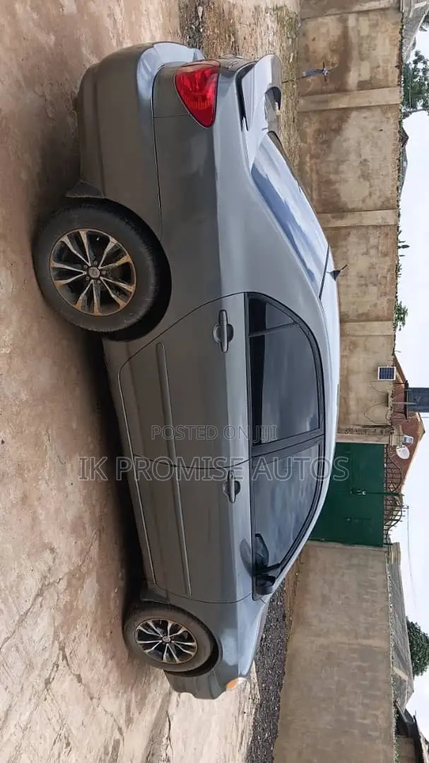 Toyota Corolla 2007 Gray