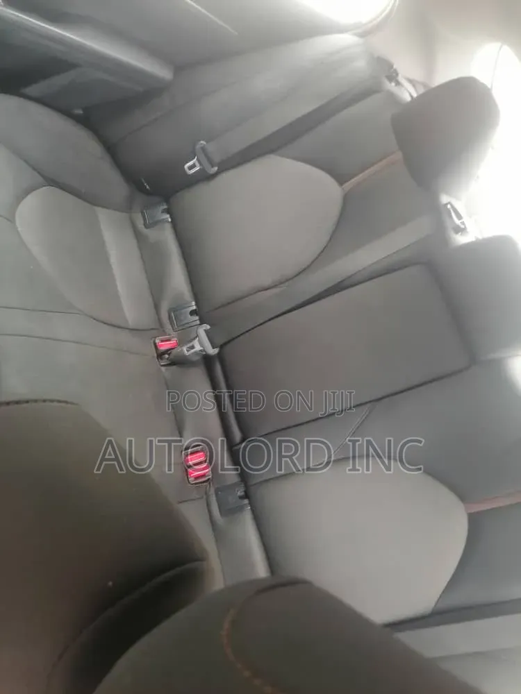 Toyota Camry 2019 White