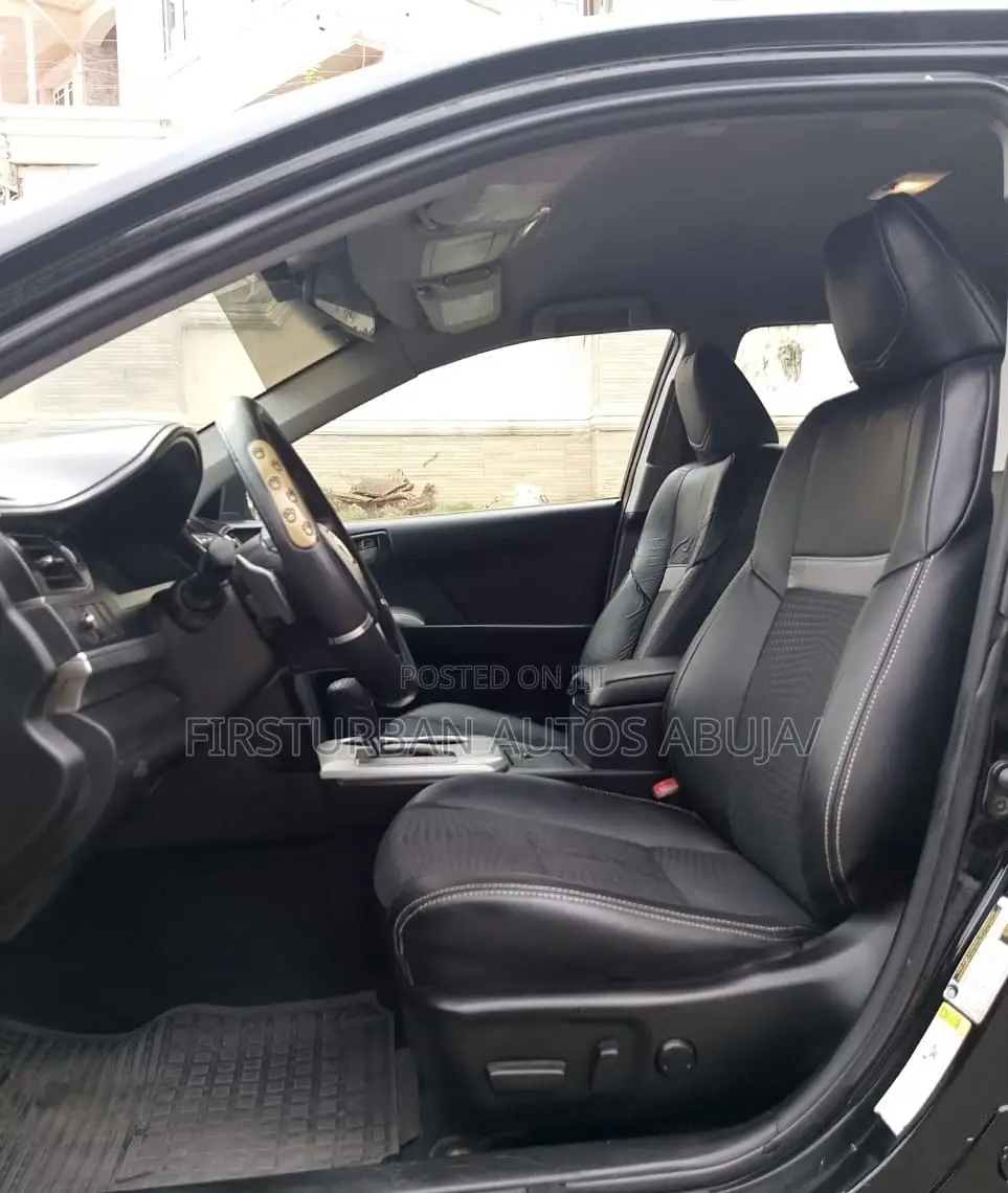 Toyota Camry SE 4dr Sedan (2.5L 4cyl 6A) 2014 Black