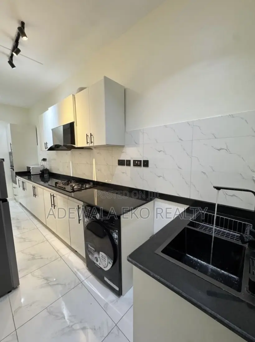 1-Bedroom Shortlet in Ologolo Lekki – Cinema, PS5, 24/7 Power