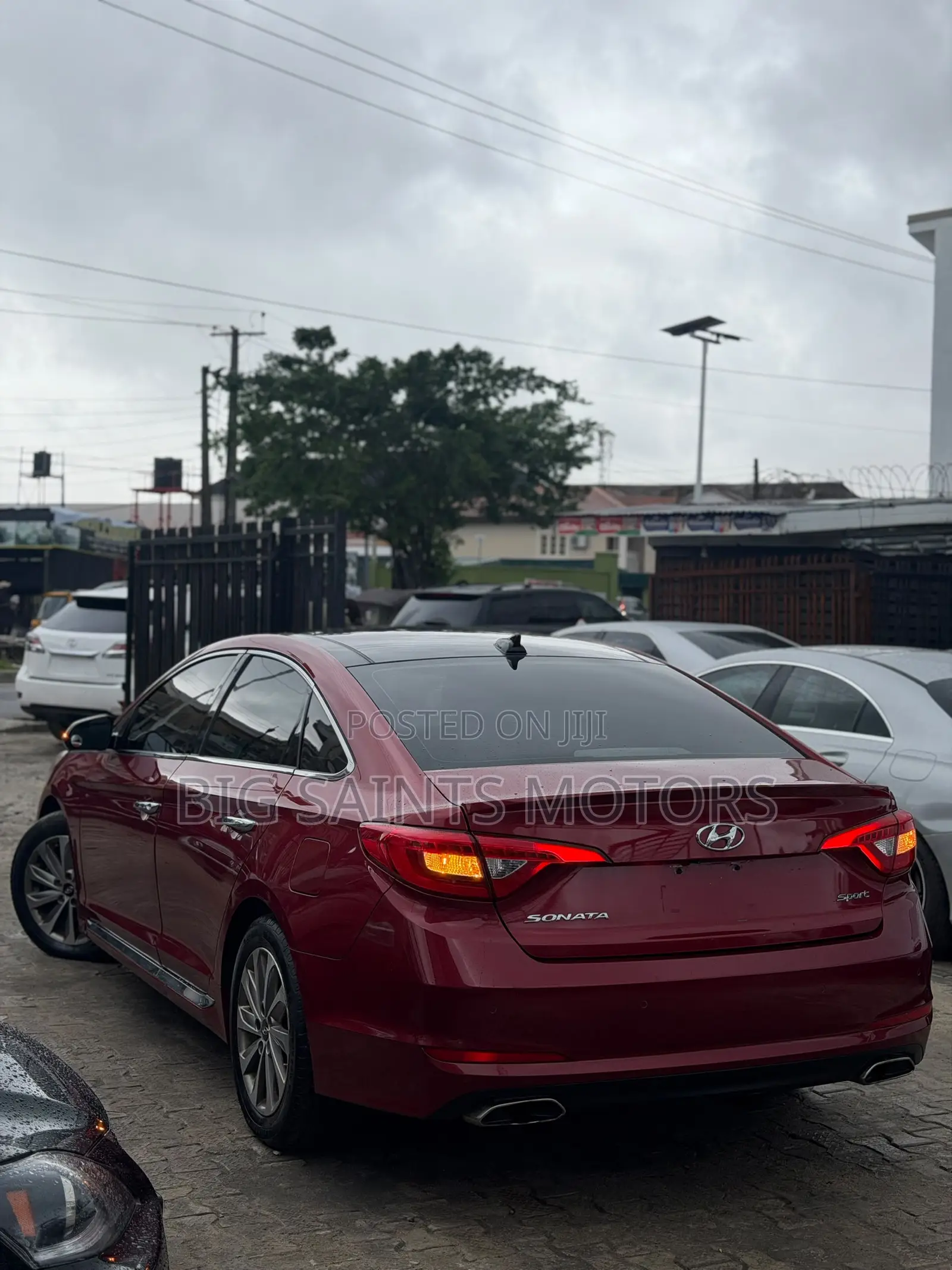 Hyundai Sonata SE 4dr Sedan (2.4L 4cyl 6A) 2015 Red