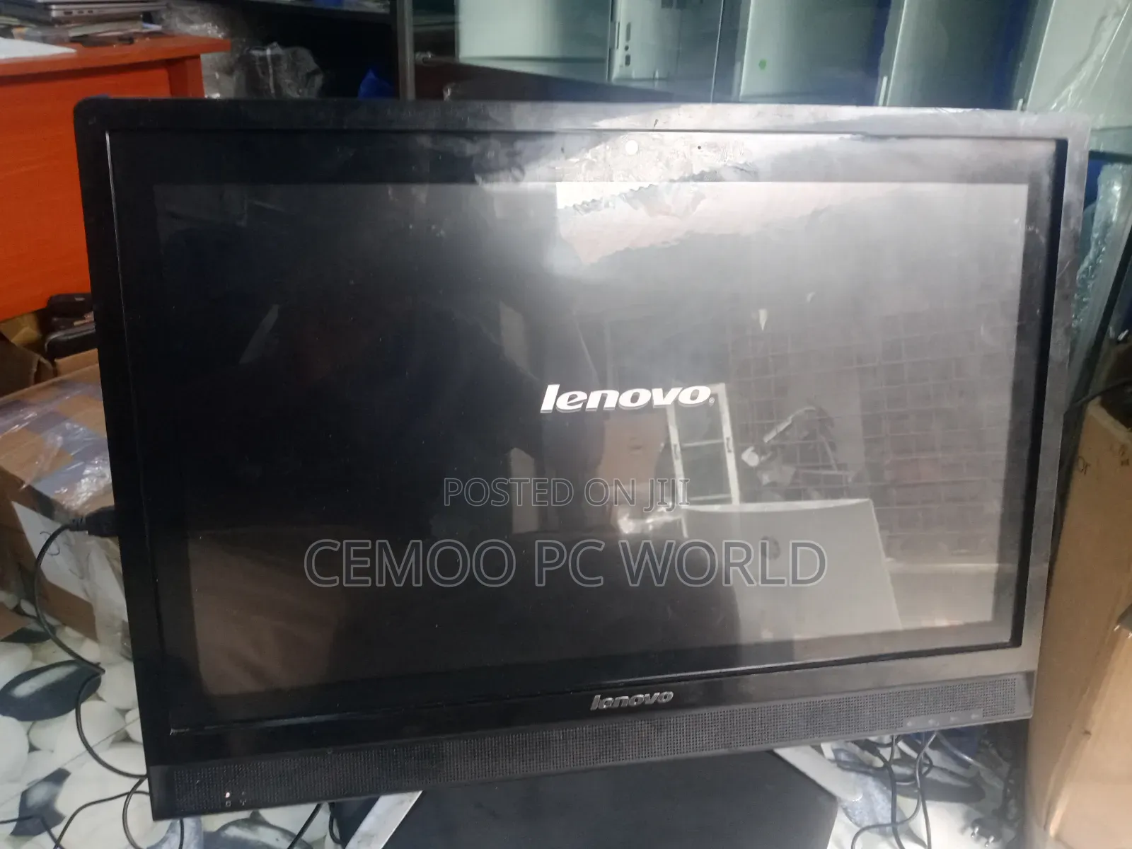 Desktop Computer Lenovo ideacentre 720 8GB Intel Core i3 HDD 500GB