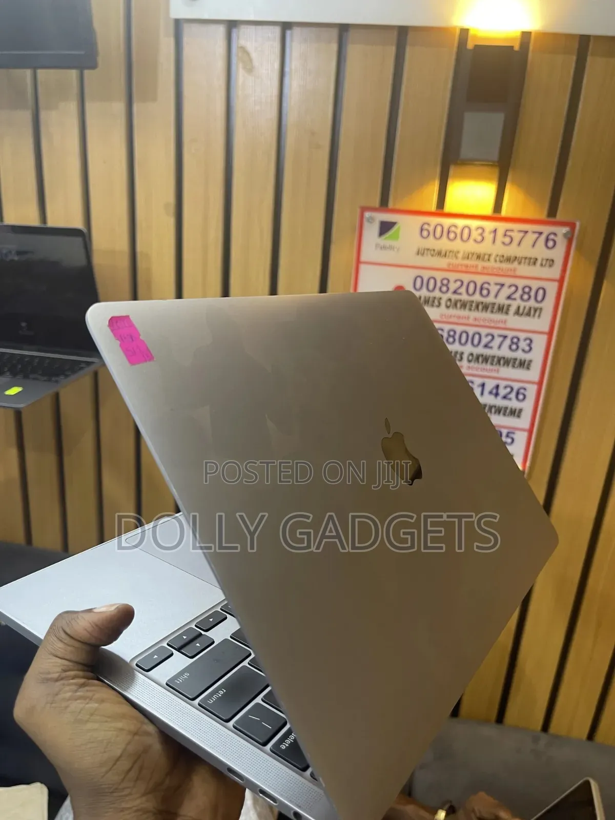 Laptop Apple MacBook Pro 2020 16GB Intel Core i5 SSD 512GB