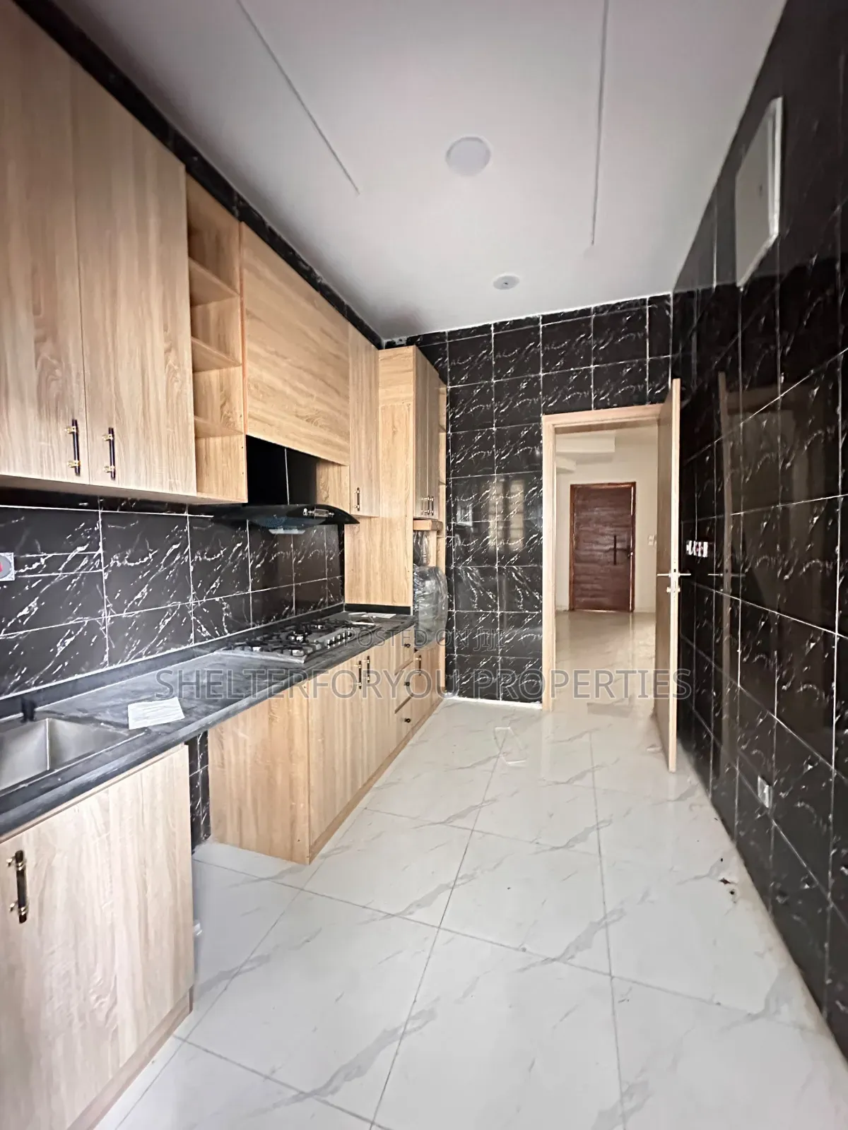 4bdrm Duplex in Ikota for rent