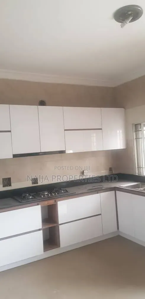 3bdrm Duplex in Royal Garden Estate, Ajiwe for rent