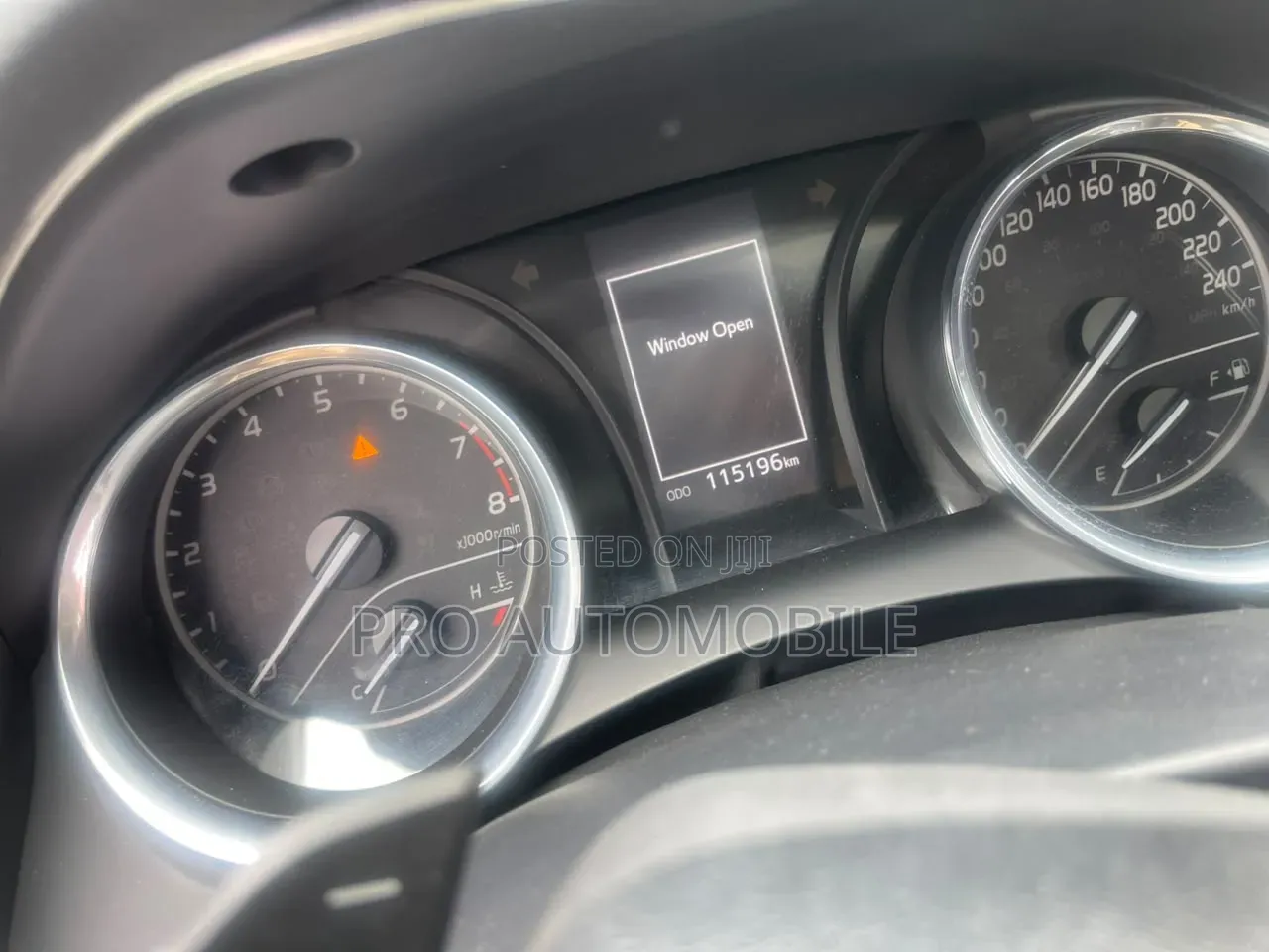 Toyota Camry SE (2.5L 4cyl 8A) 2019 White