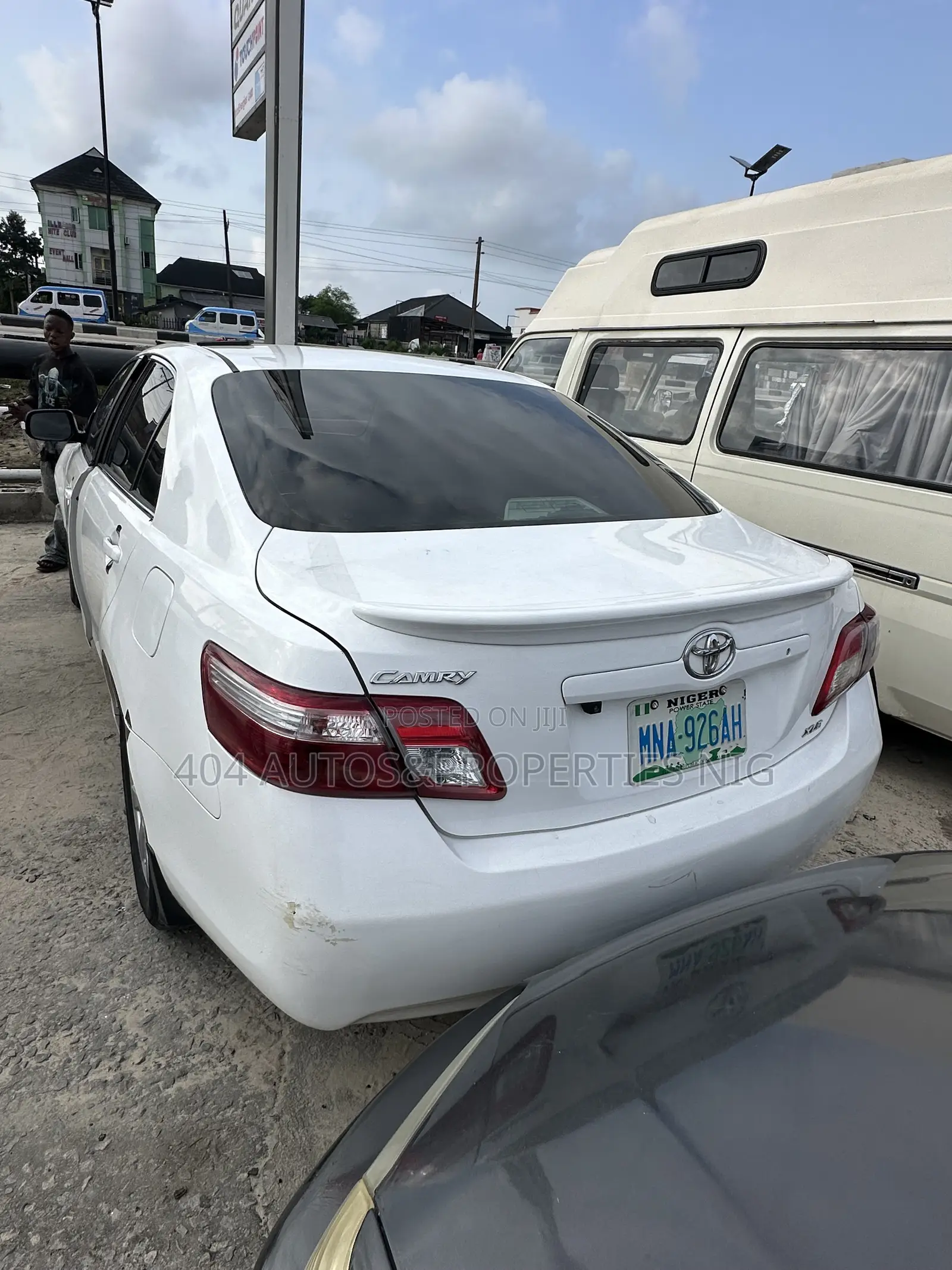 Toyota Camry 2.4 XLE 2008 White