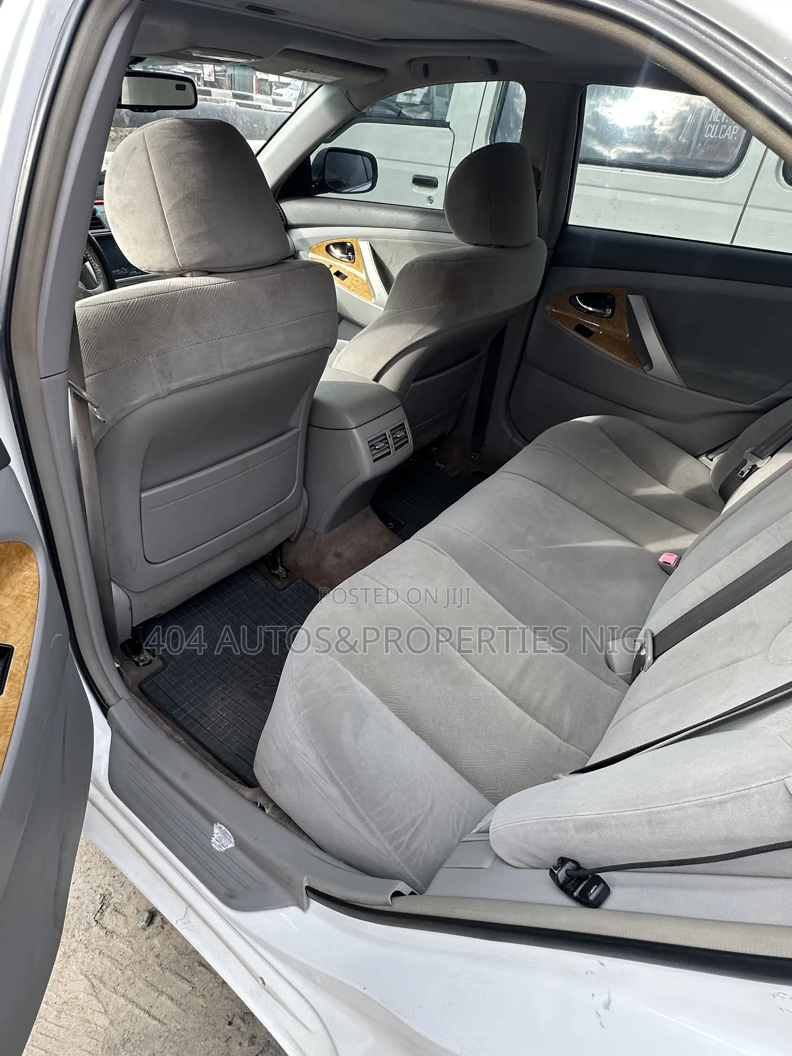 Toyota Camry 2.4 XLE 2008 White