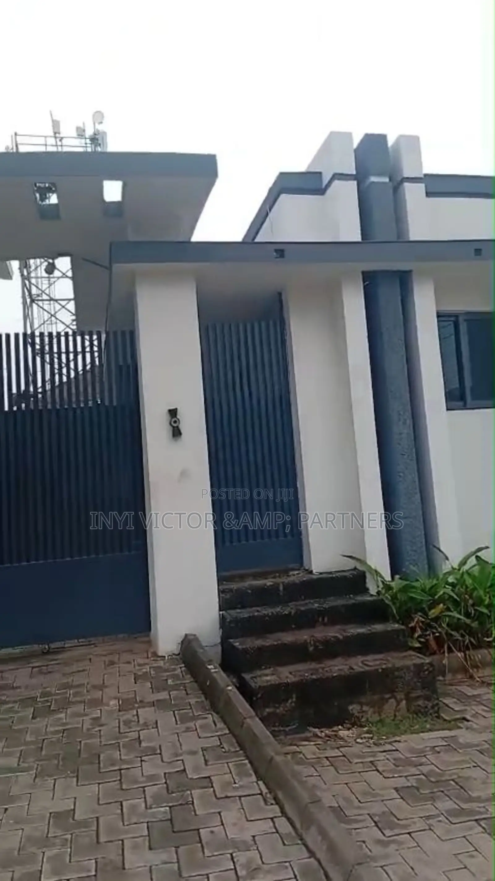 9bdrm Duplex in Zone 2 / Wuse for sale
