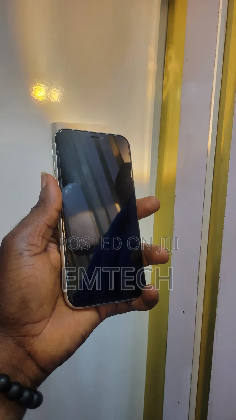 Apple iPhone 11 64 GB White