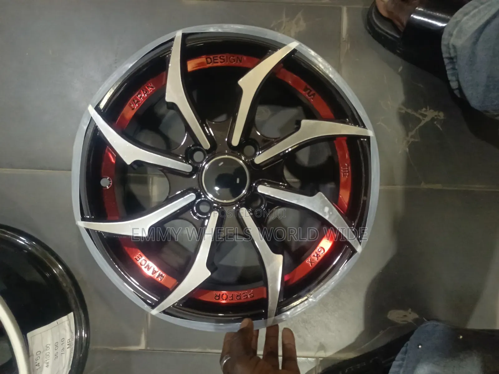 14inches for Hyundai Kia 4hole Black Stainles With Touch of Red