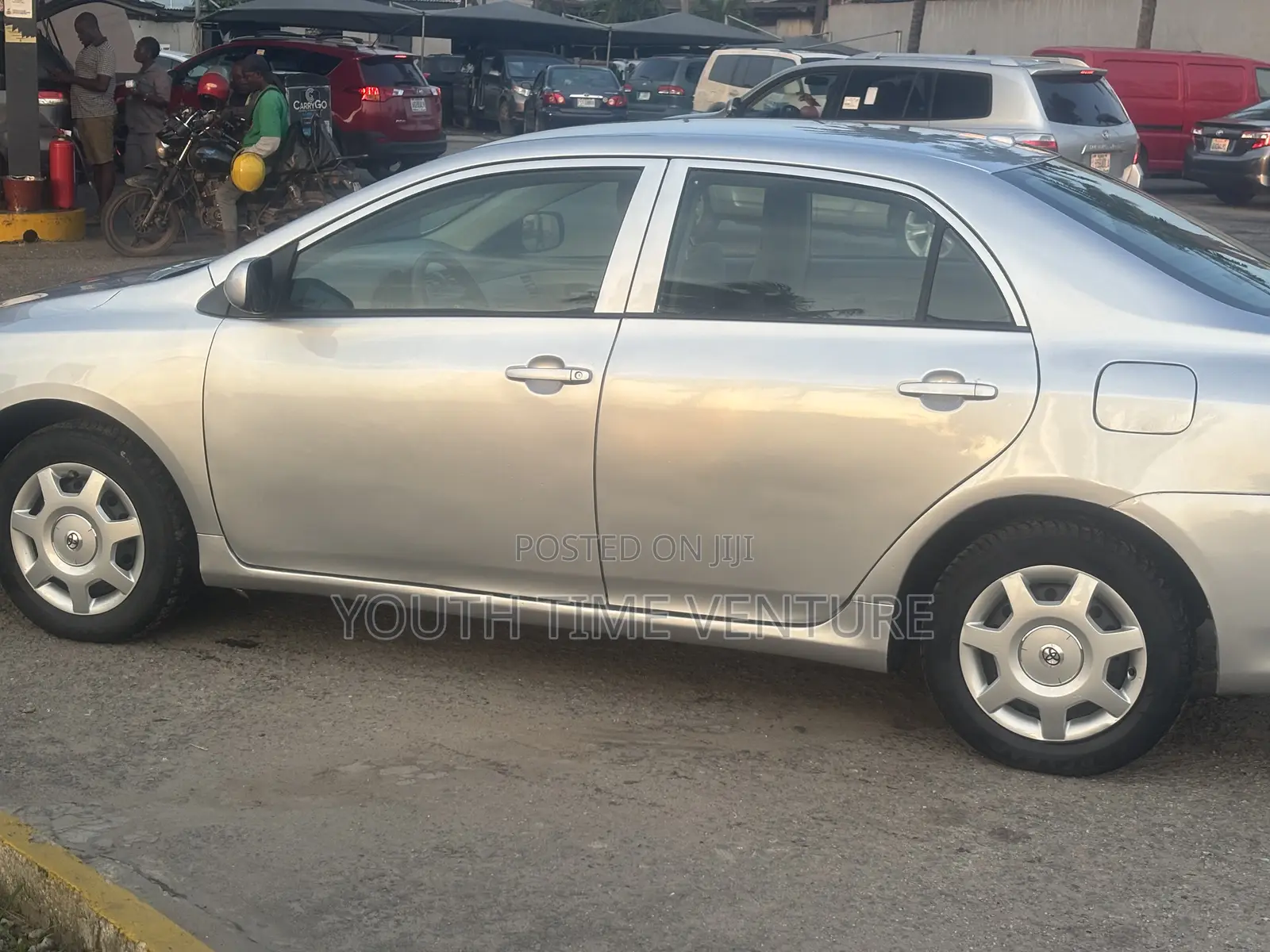 Toyota Corolla LE 4dr Sedan (1.8L 4 cyl 4A) 2009 Silver