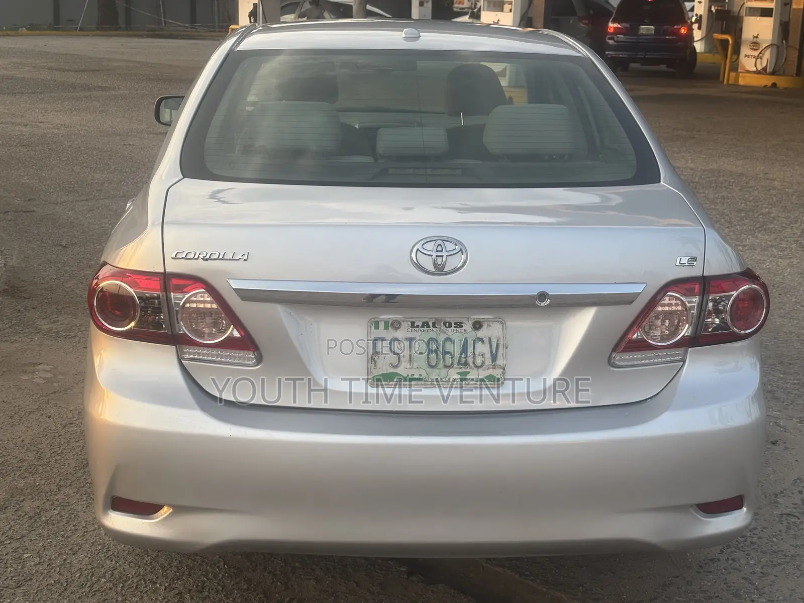 Toyota Corolla LE 4dr Sedan (1.8L 4 cyl 4A) 2009 Silver