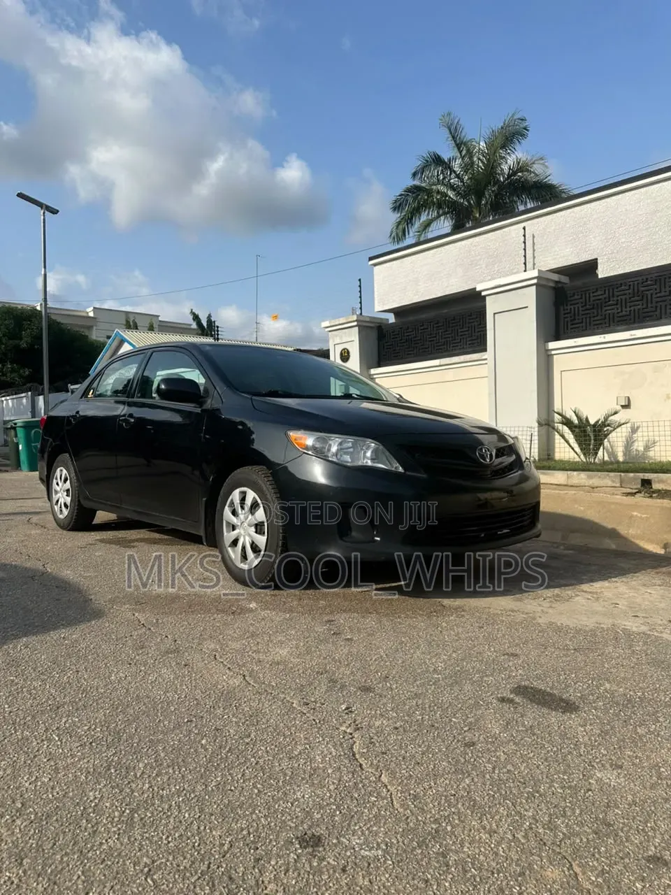 Toyota Corolla LE 4dr Sedan (1.8L 4cyl 4A) 2013 Black