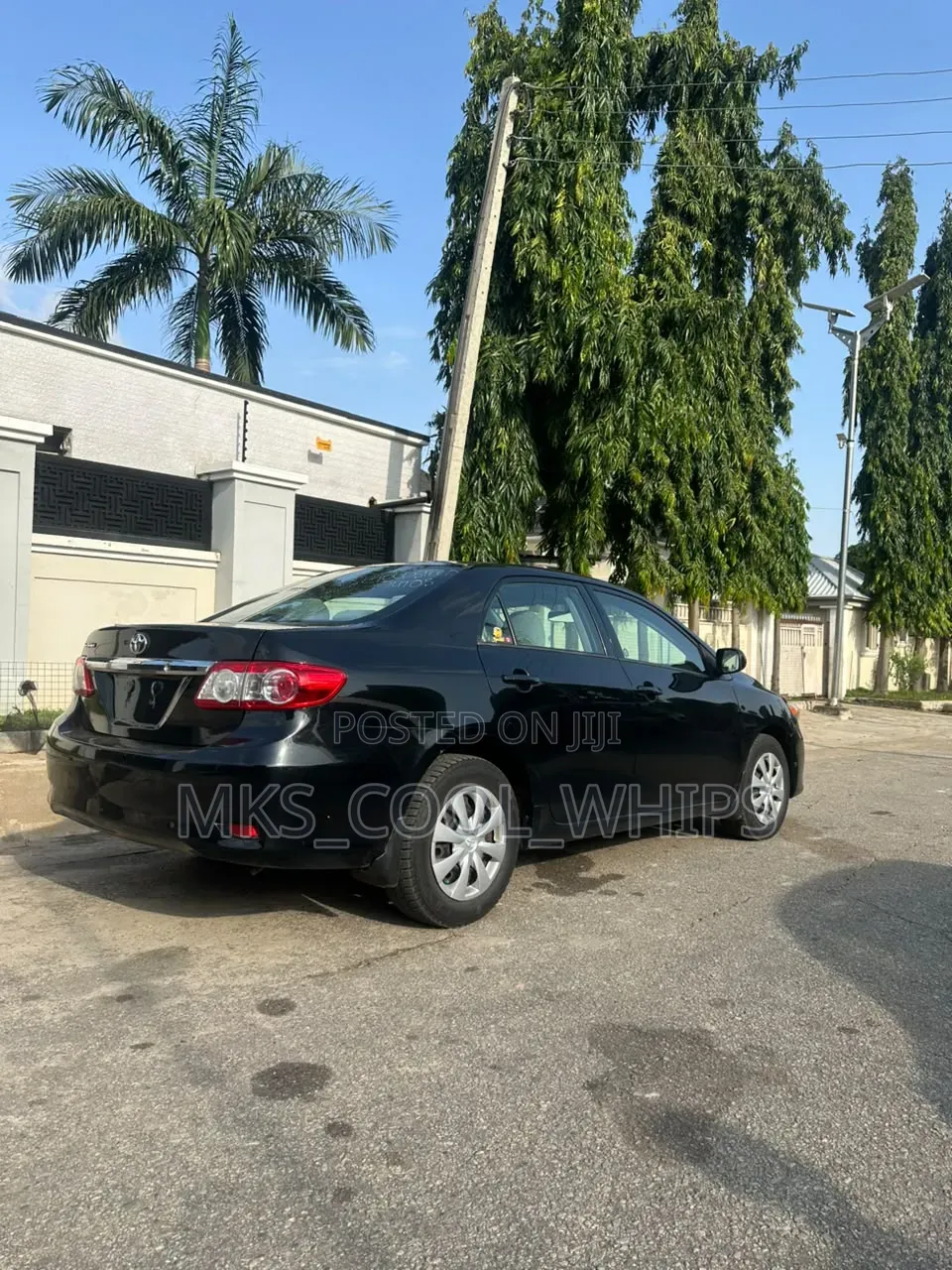 Toyota Corolla LE 4dr Sedan (1.8L 4cyl 4A) 2013 Black