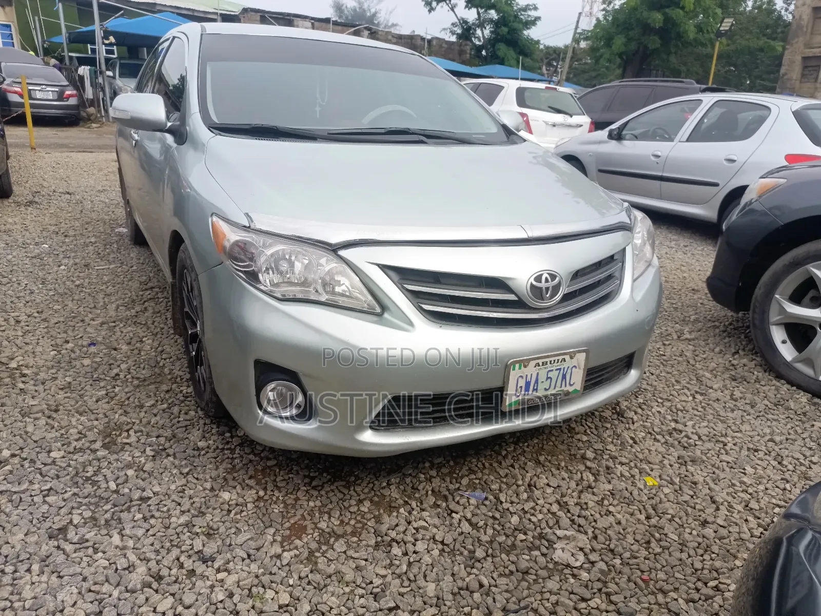Toyota Corolla L 4dr Sedan (1.8L 4cyl 5M) 2013