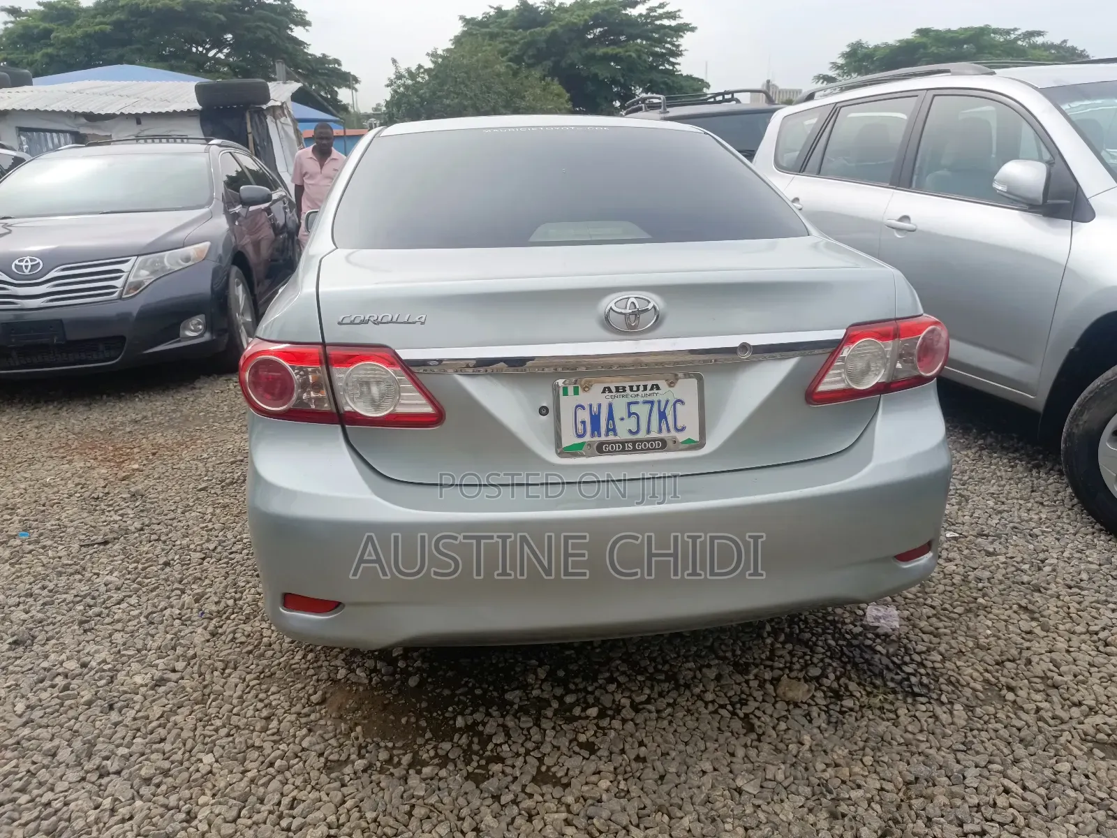 Toyota Corolla L 4dr Sedan (1.8L 4cyl 5M) 2013