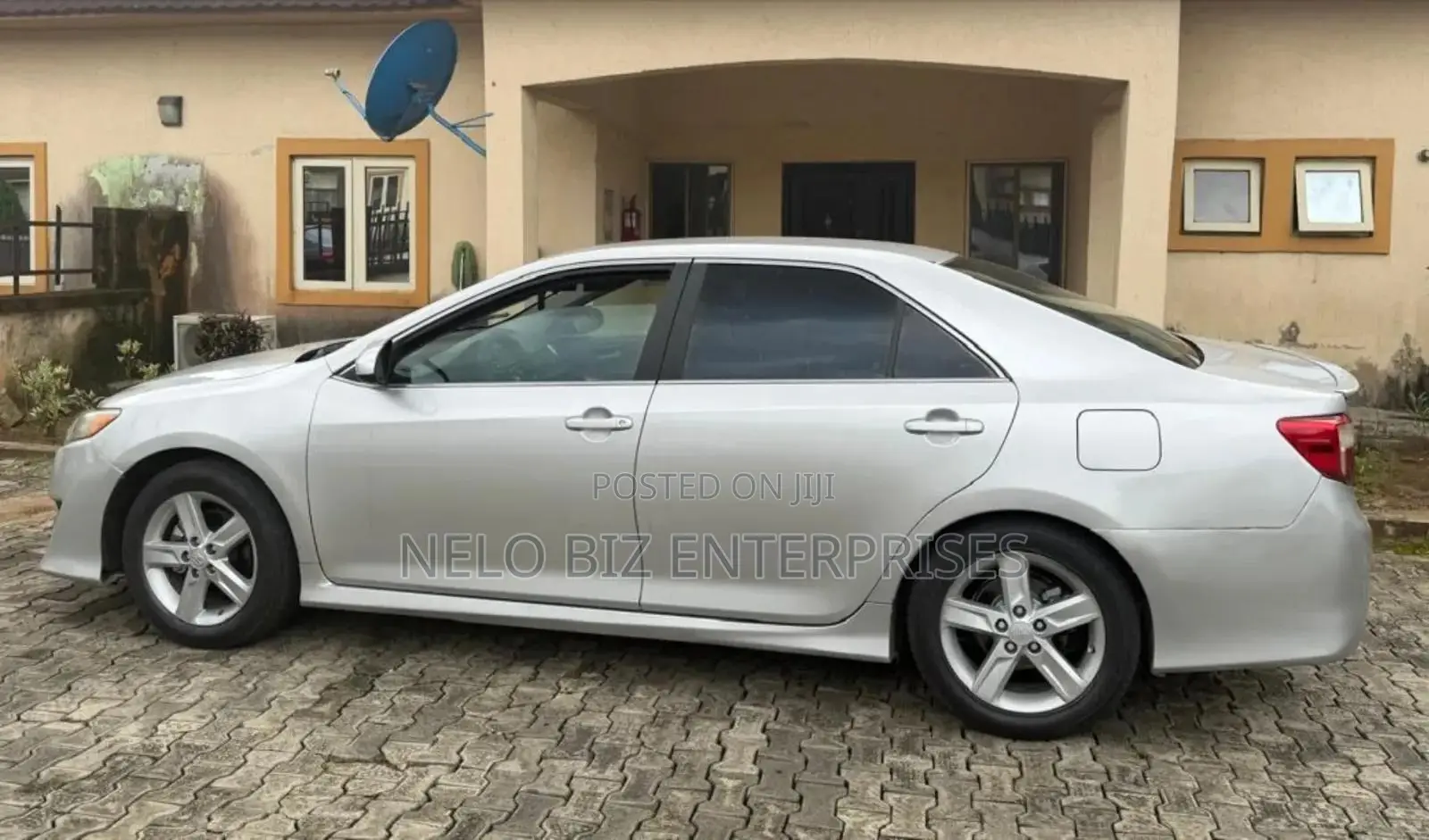 Toyota Camry 2013 Silver