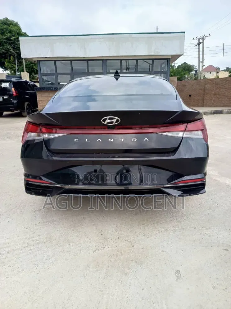Hyundai Elantra 2023 Black