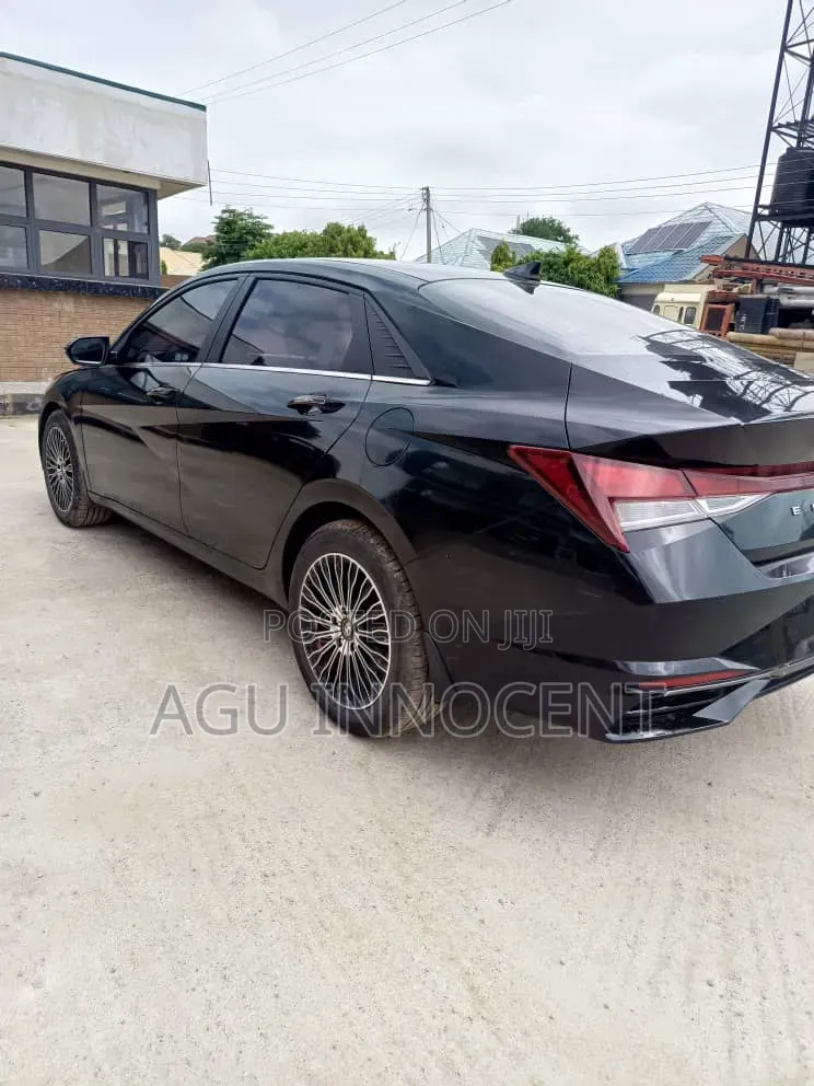 Hyundai Elantra 2023 Black