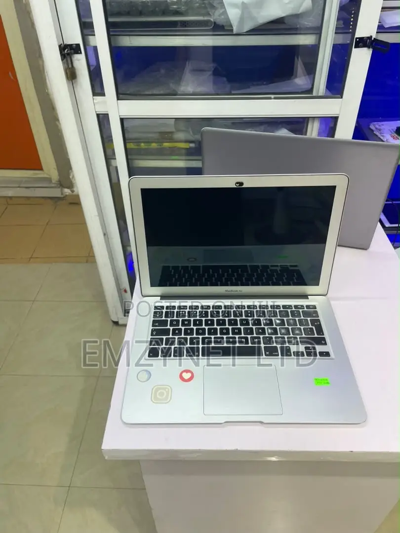 Laptop Apple MacBook Air 2015 8GB Intel Core i5 SSD 128GB