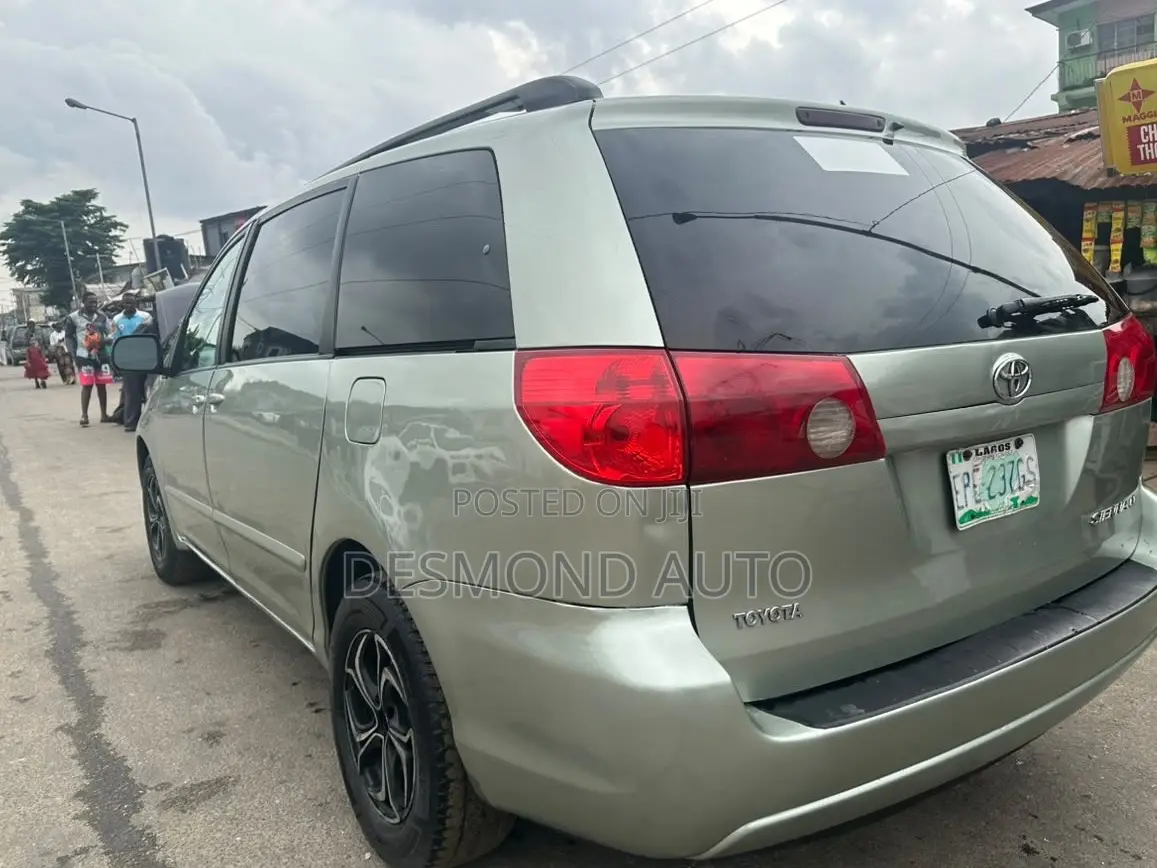 Toyota Sienna LE AWD 2006 Green