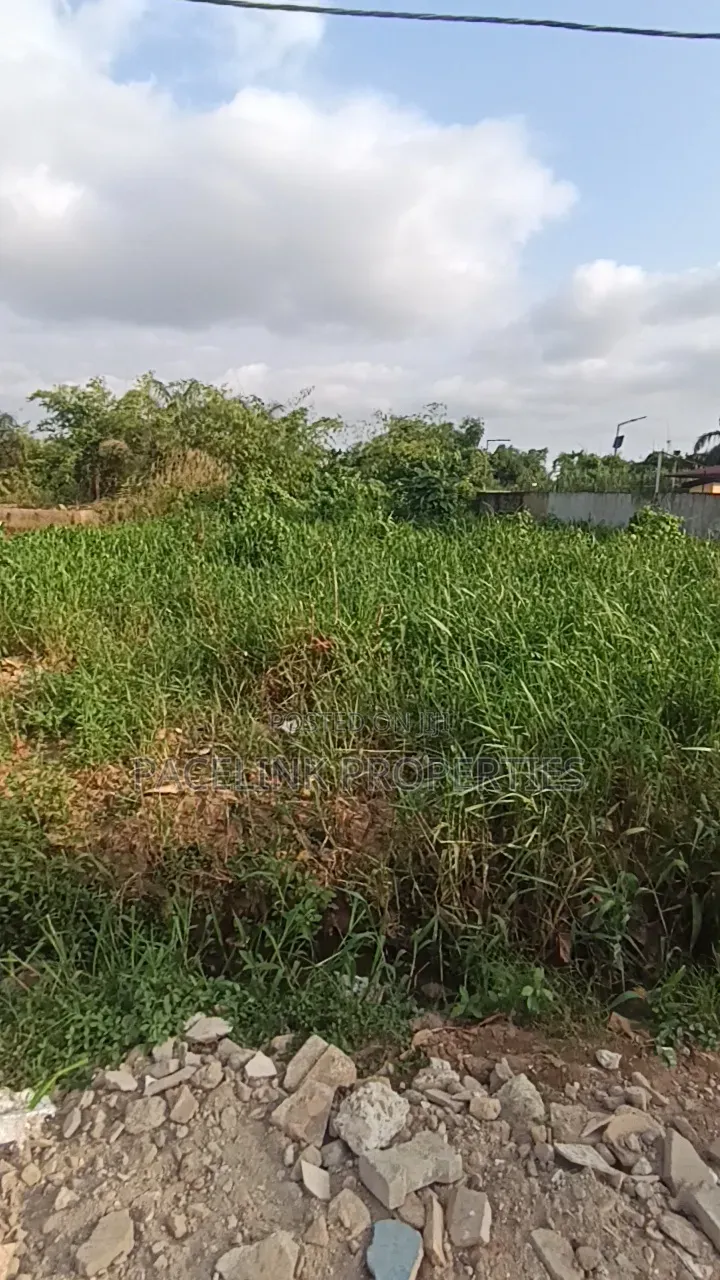 Full Plot of Land 640sqm in a Very Decent Area Close Not Too Far